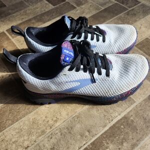 Brooks Womens Sneakers